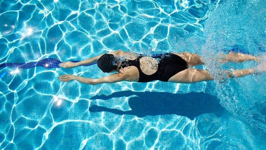 7 razloga zbog kojih smo zdraviji i učinkovitiji zahvaljujući plivanju!