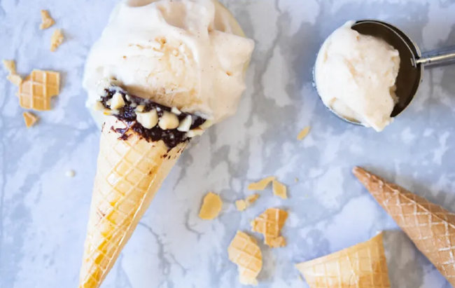 Ljeto još nije gotovo, a mi imamo recept za proteinski sladoled od karamele!